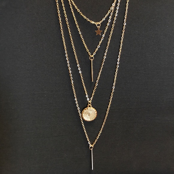 Multi-layered Gold Simple Pendant Necklace - Picture 3 of 4